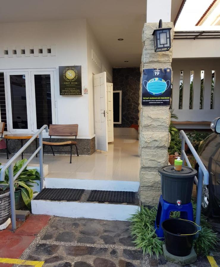 S5 Guest House Yogyakarta Bagian luar foto