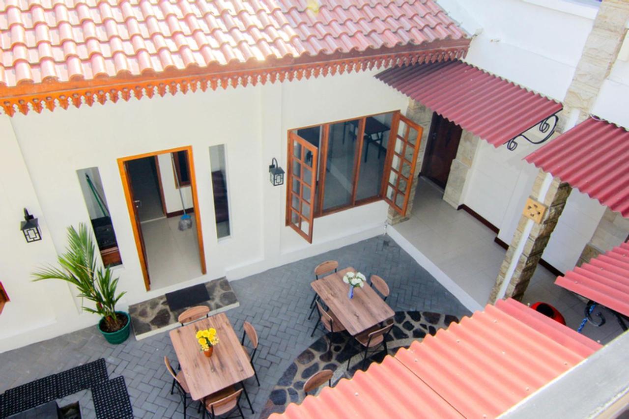 S5 Guest House Yogyakarta Bagian luar foto